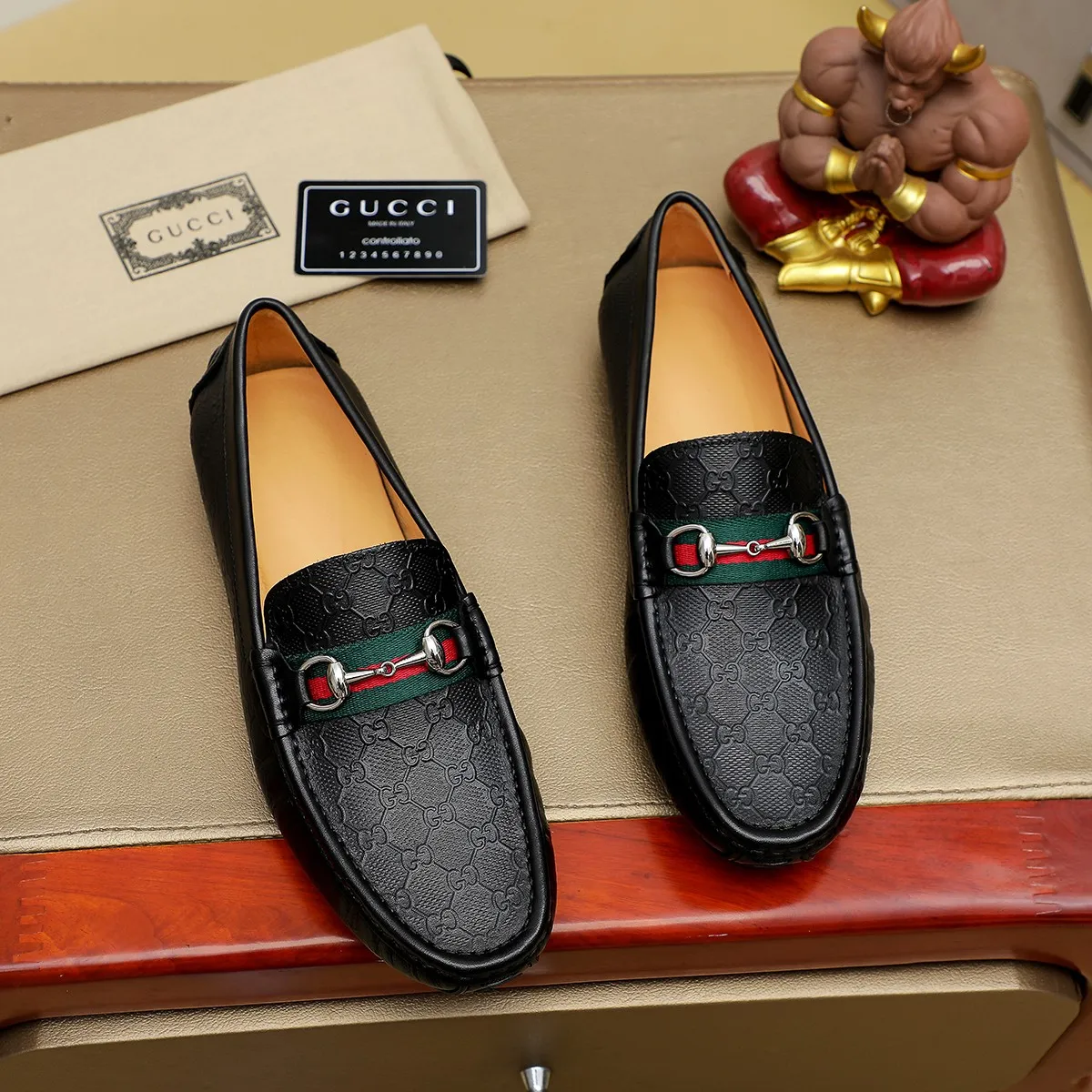 Men's shoes 💰360💰💰GUCCI Gucci official website synchronizes the latest model 🛃The upper is made of imported cowhide, 🐷leather lining, rubber outsole, 🎩🎩top-notch handcrafted workmanship with fine stitches and threads🔍definitely satisfy those perfectionist men who pursue high luxury quality 👏 Colors available! Code number 38-45 Large quantity in stock